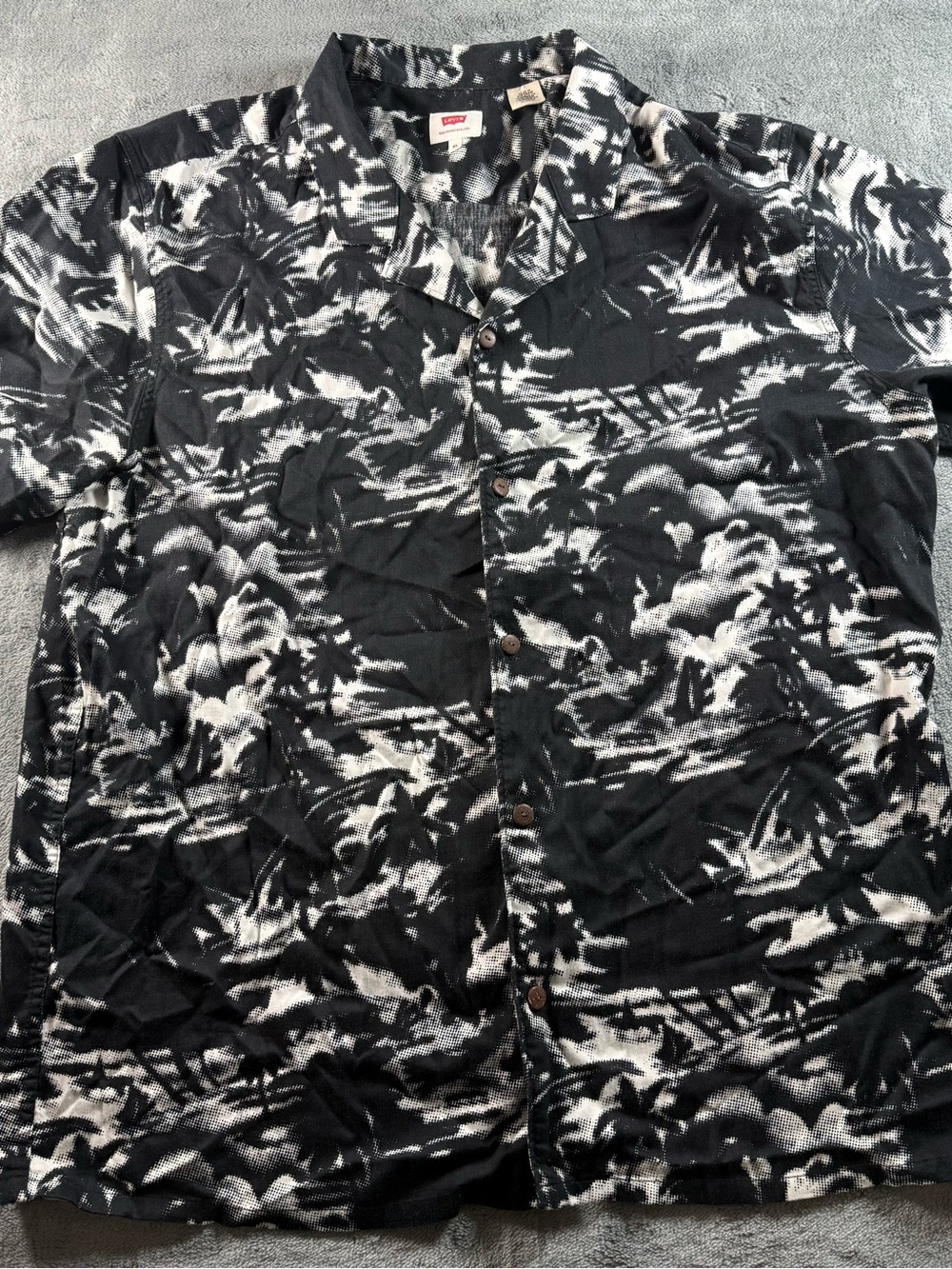 Levi's Black and White Halftone AO Palm Short Sleeve Hawaiian Button-Up Shirt XL